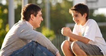 7 mẹo giúp cha mẹ giao tiếp hiệu quả với con tuổi teen