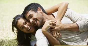 10 cách để vợ chồng yêu nhau hơn mỗi ngày