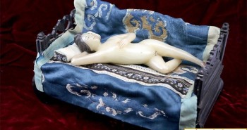 Cách khám bệnh qua búp bê để giữ trinh tiết của phụ nữ Trung Quốc xưa