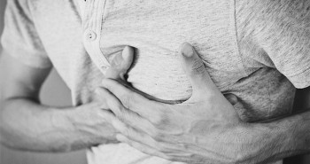 Dấu hiệu bệnh tim phụ nữ thường bỏ qua