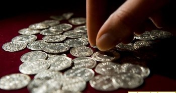 Đan Mạch khai quật "kho báu" tiền xu bạc Viking 1.000 năm tuổi