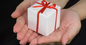 5 ý tưởng quà tặng cực lãng mạn cho chàng