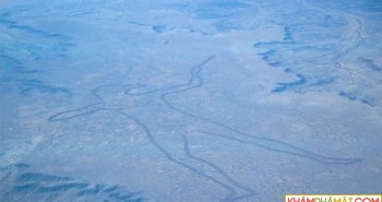 Bí ẩn hình vẽ thổ dân dài 4,2km trên sa mạc Australia