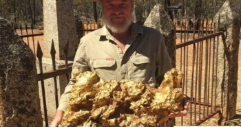Khối vàng hơn 72kg, lớn nhất thế giới từng được tìm thấy