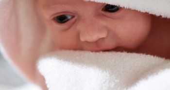 Các kĩ năng giúp mẹ tắm đúng cách cho bé sơ sinh