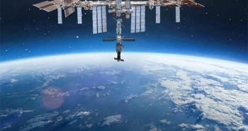 ISS nâng quỹ đạo khẩn để "né" mảnh vỡ vệ tinh Trung Quốc
