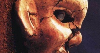 Tượng đầu người 3.000 năm khiến các nhà khảo cổ bối rối