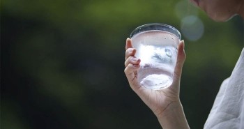 Uống không đủ nước khiến bạn có nguy cơ tử vong sớm cao hơn 21%